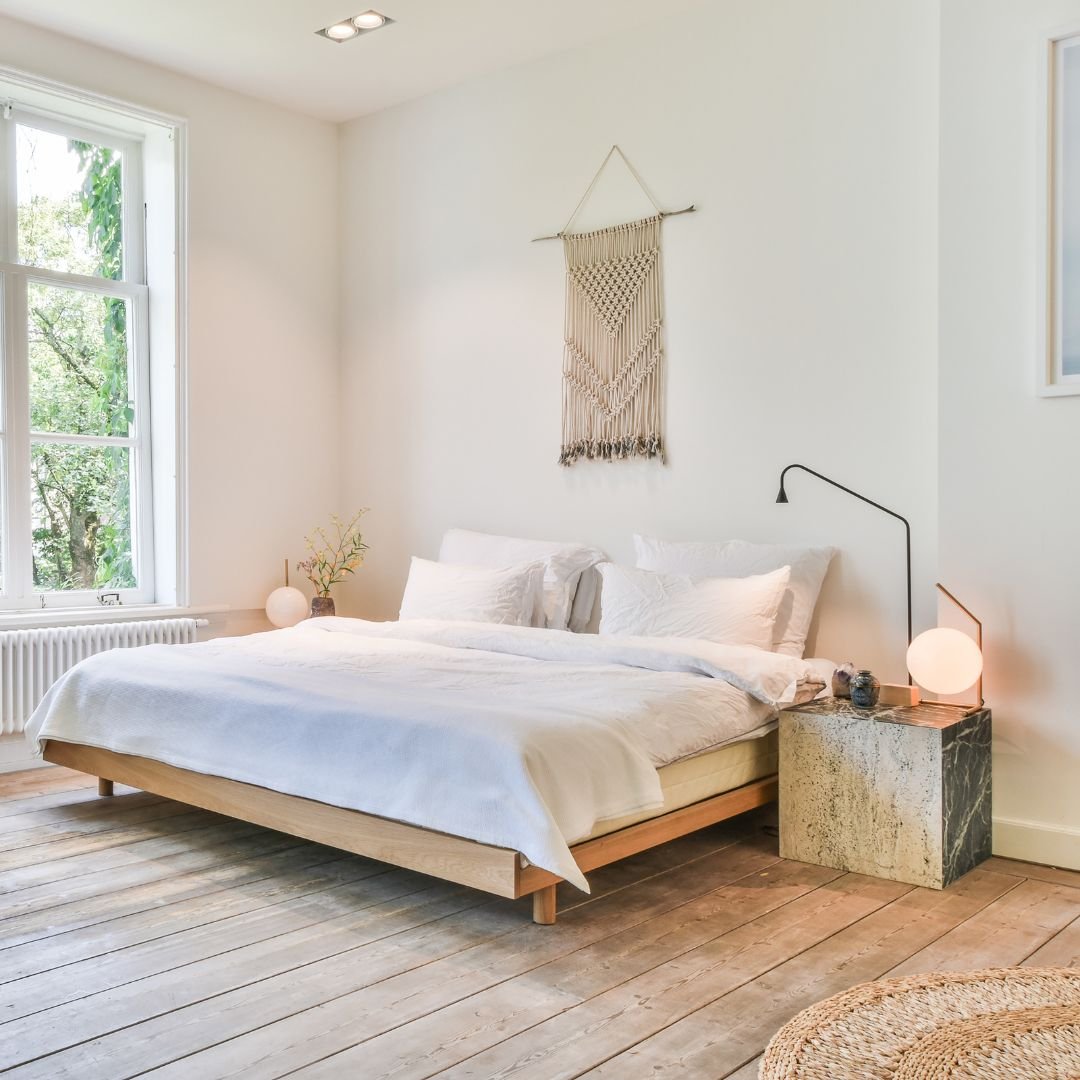 Streamlined-Furniture-image
